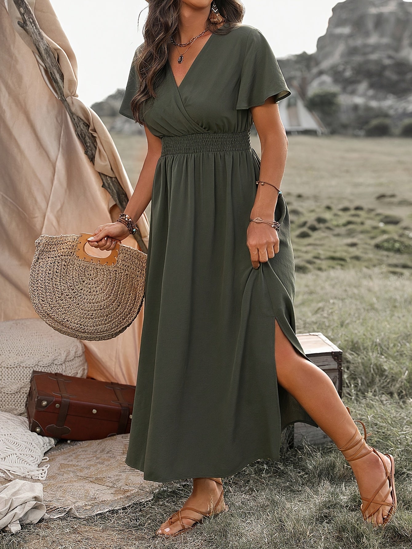 MARY – Chic Summer Midi Dress with Feminine V-Neck
