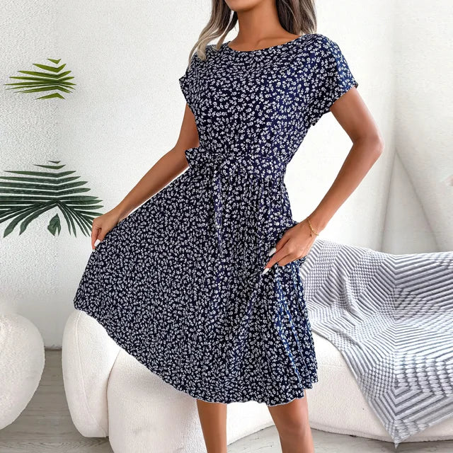 Anabelle – Feminine Floral Pleated Dress for Every Occasion