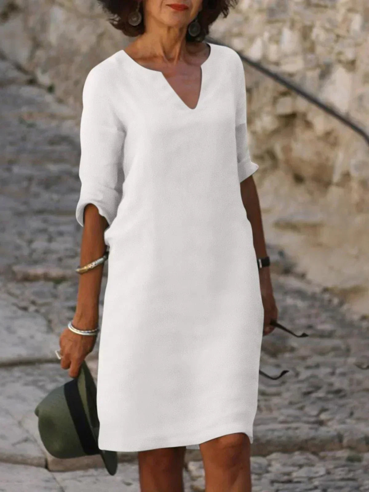 Beth – Effortless V-Neck Everyday Dress