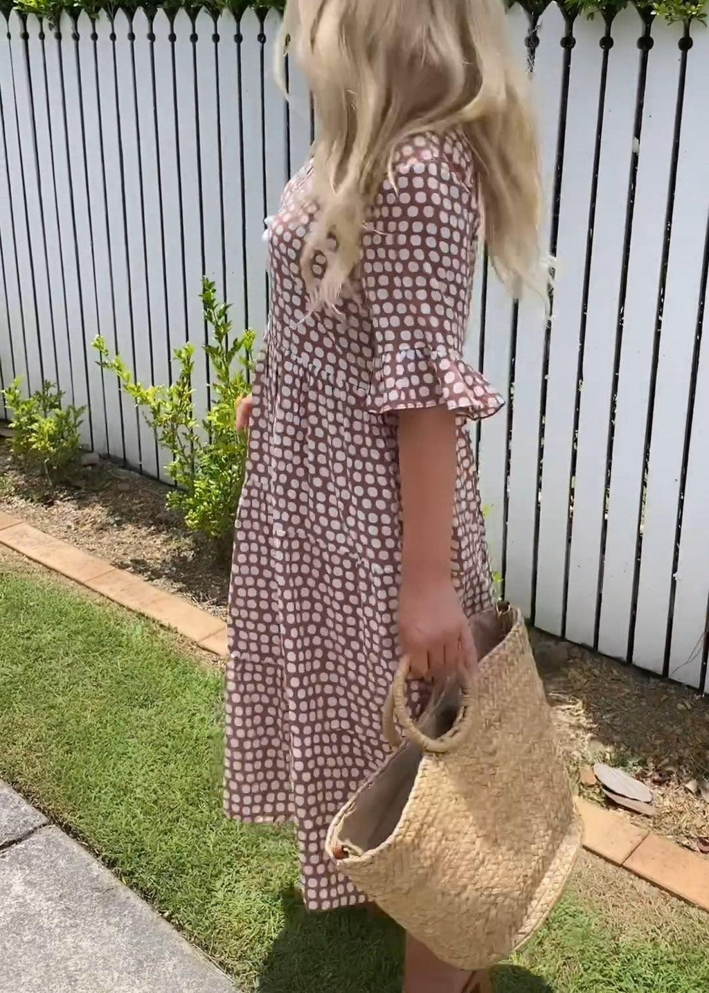 Michelle – Classic Short-Sleeve Midi Dress