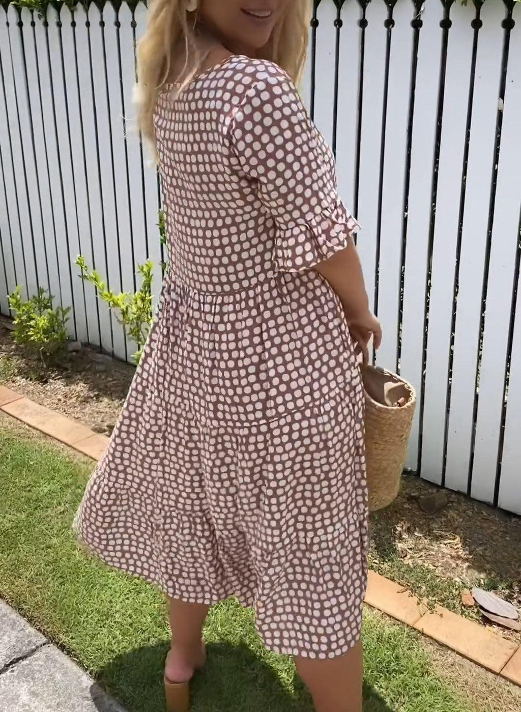 Michelle – Classic Short-Sleeve Midi Dress
