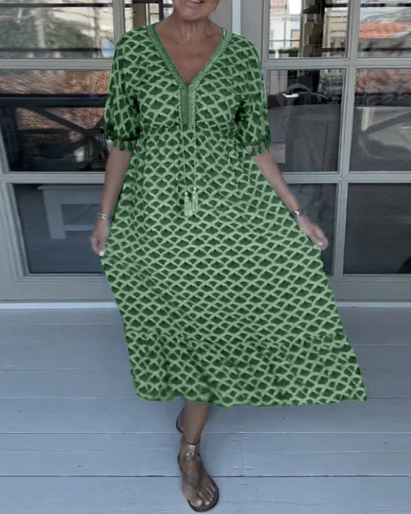 Jelly – Embellished V-Neck Elegance Dress