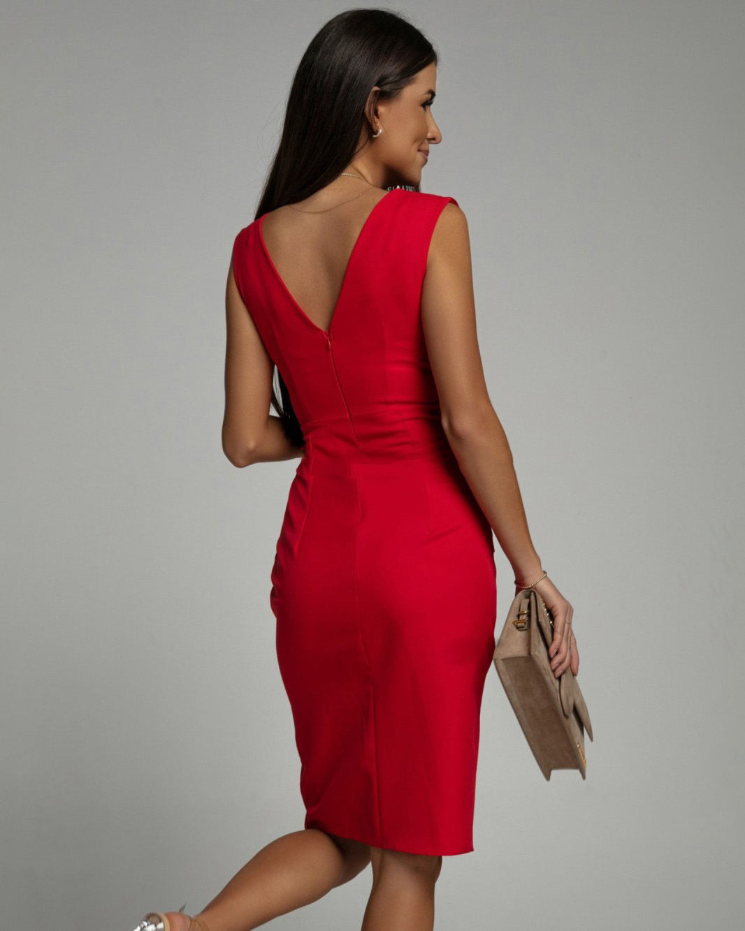 Nadinee – Elegant V-Neck Slit Dress