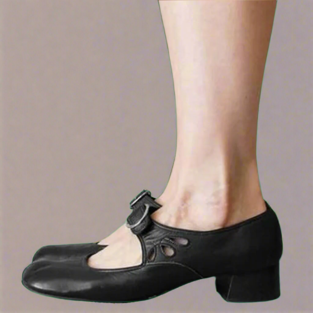 Maritza - Sleek Leather Sandals with Soft Wedge Sole