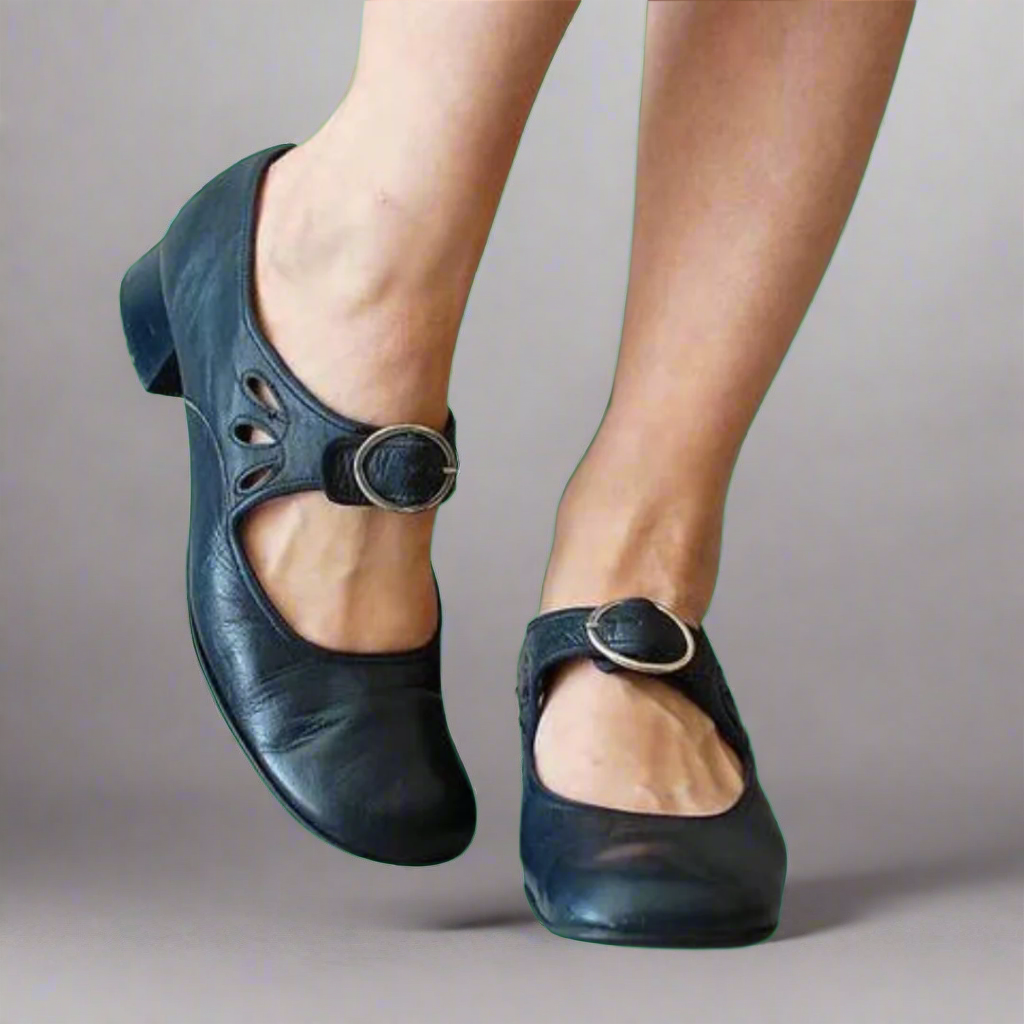 Maritza - Sleek Leather Sandals with Soft Wedge Sole