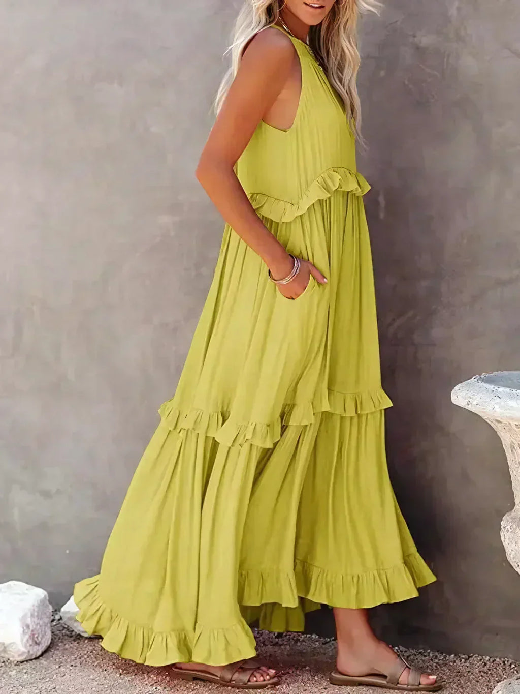 Emilia – Elegant Halter Ruffle Maxi Dress