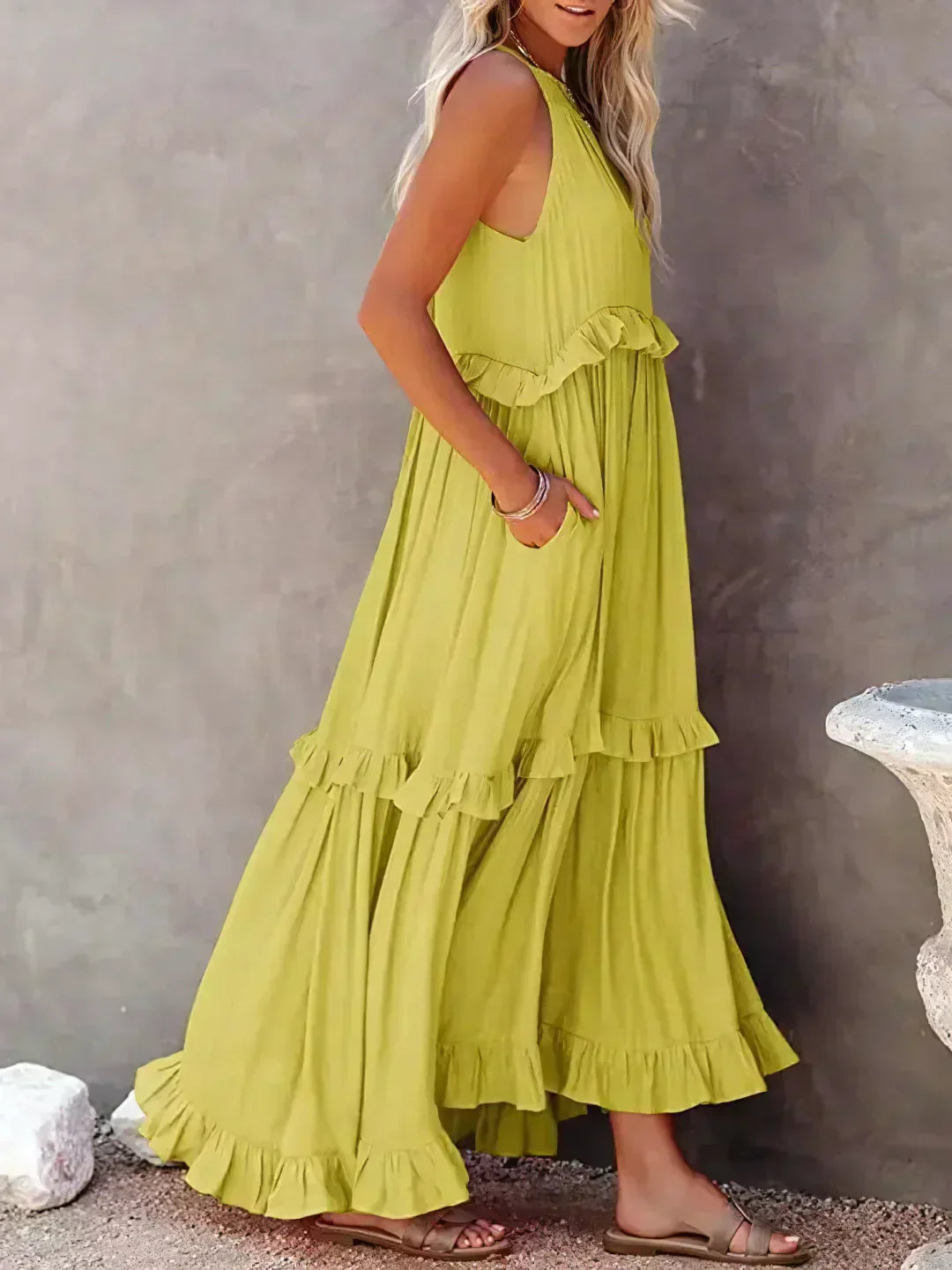 Emilia – Elegant Halter Ruffle Maxi Dress