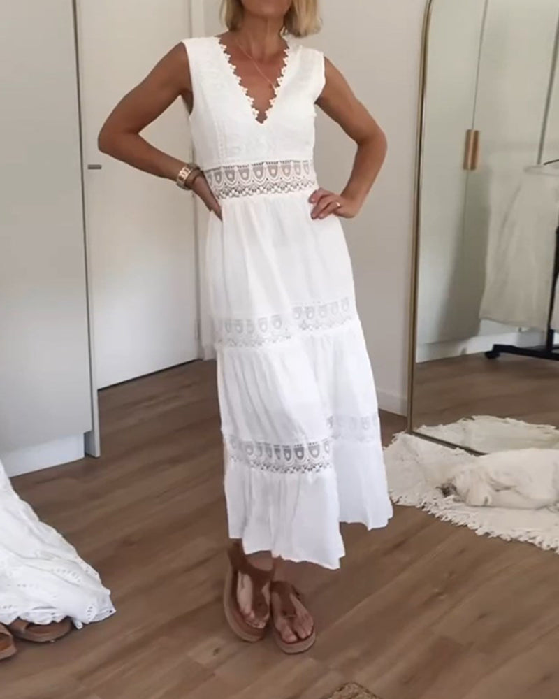 Alexa – Elegant Lace V-Neck Cami Dress