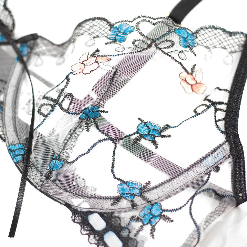 Juliette | Elegant 3-Piece French Lace Lingerie Set