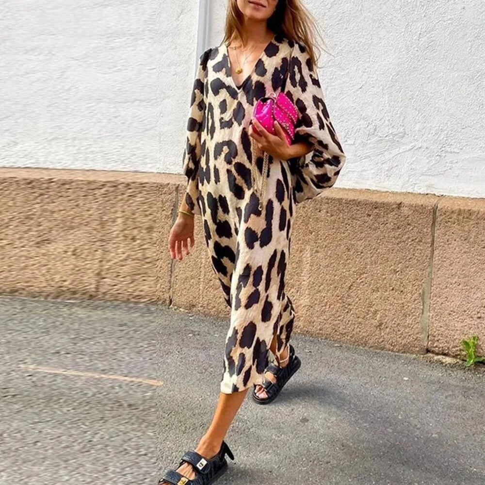 Lisa – Chic Leopard Print Midi Dress