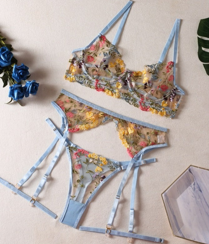 Daisy | Elegant 3-Piece French Lace Lingerie Set