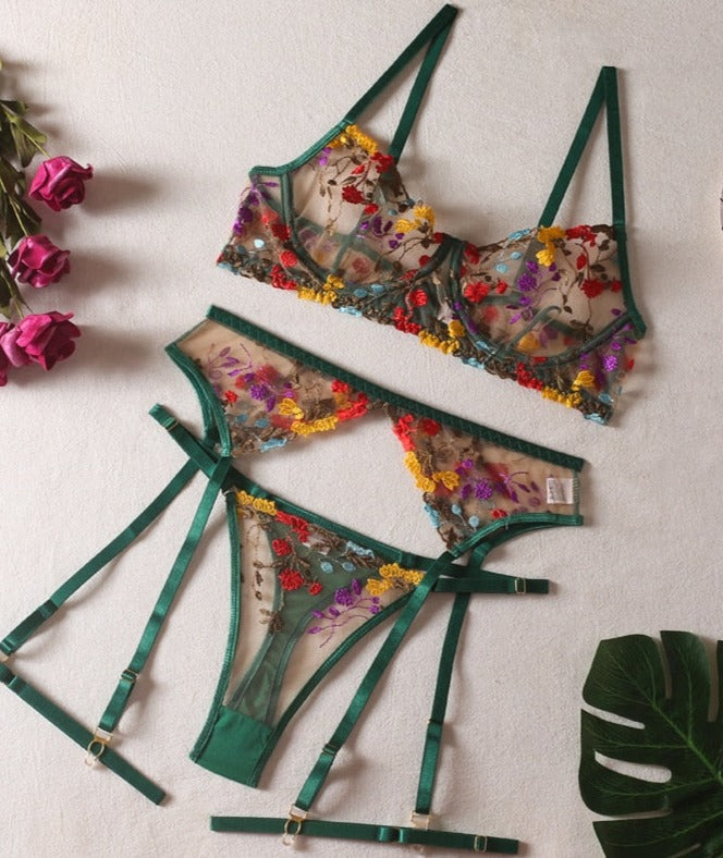 Daisy | Elegant 3-Piece French Lace Lingerie Set