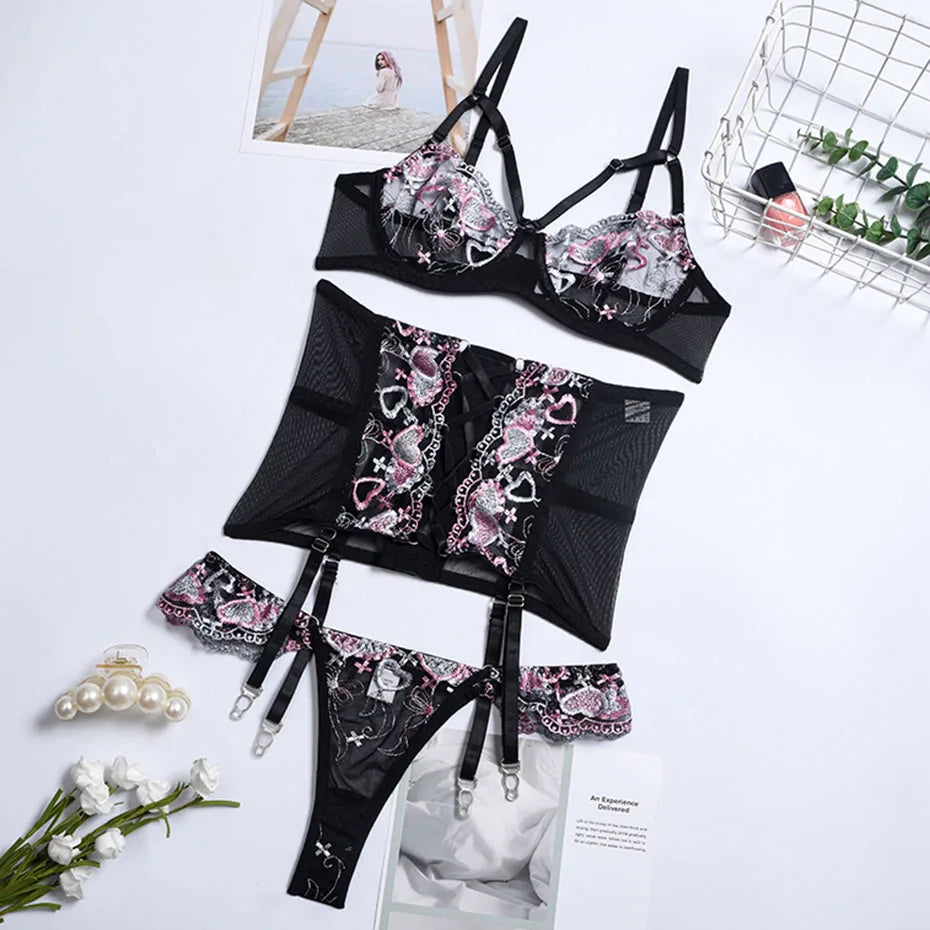 Layla | Elegant 3-Piece French Lace Lingerie Set